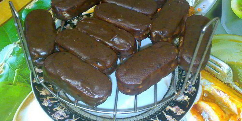 Рецепт глазированных творожных сырков в печенье