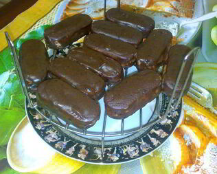 Глазированные творожные сырки в печенье