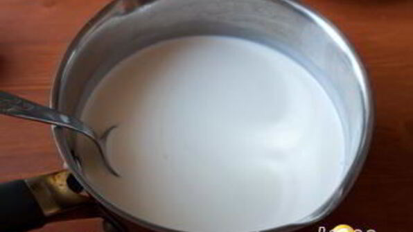 клубничная панна котта с соусом