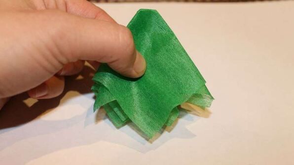 елка из шампанского и конфет