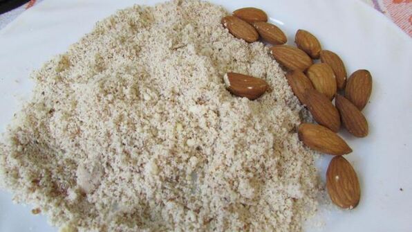 имбирные конфеты с финиками и миндалем