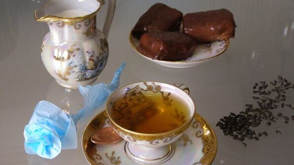 конфеты малиновые поцелуйчики