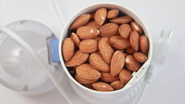 конфеты с миндально-имбирной начинкой