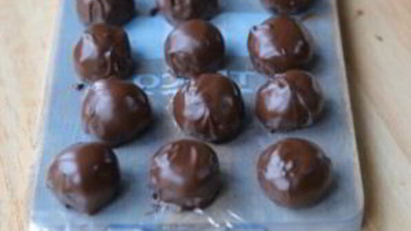 шоколадные конфеты с орехами и коньяком