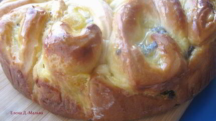 Бриошь с кусочками шоколада и кремом Патисьер