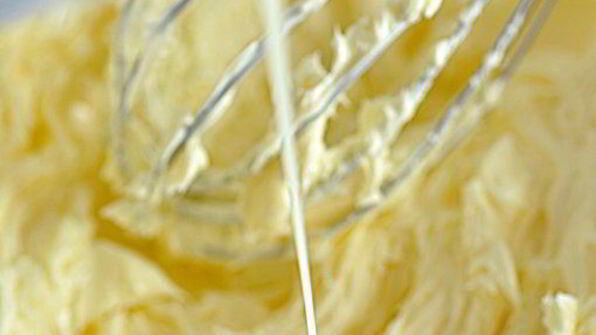 масляный крем на сгущенном молоке