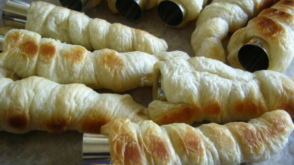 слоеные трубочки с белковым кремом