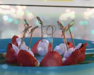 Сырный крем с клубникой