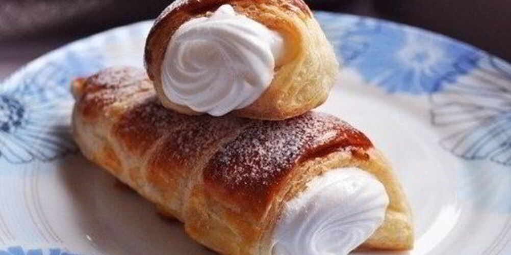 Рецепт трубочек из готового слоеного теста с кремом