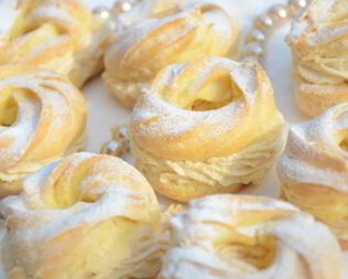 Заварные колечки с творожным кремом