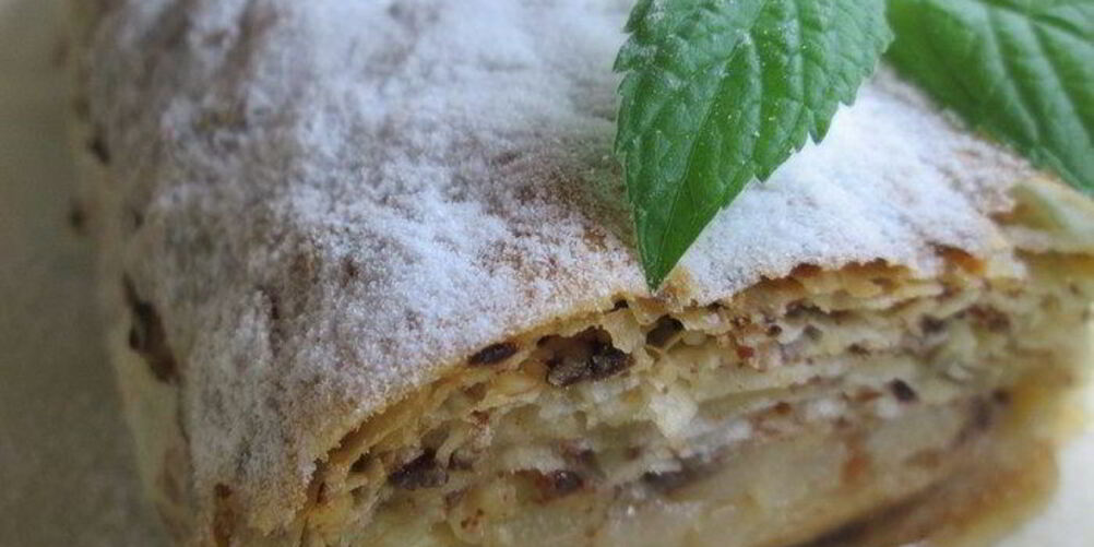 Рецепт миндально-шоколадных груши в тесте фило