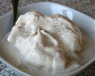 Домашнее ванильное мороженое