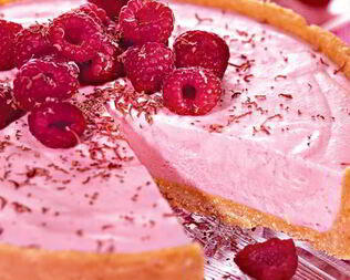 Малиновый торт-мороженое