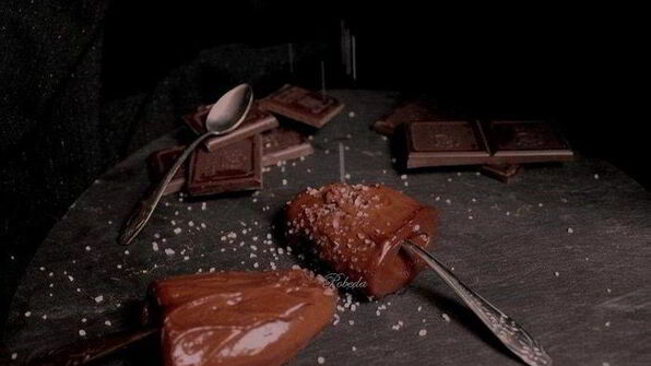 шоколадный десерт-мороженое