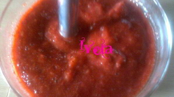 сливочно-клубничное мороженое