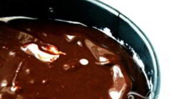 торт-мороженое с клубникой и бананами