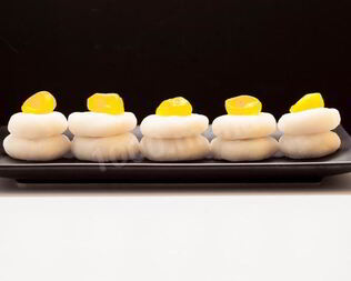 Моти — японский рисовый десерт