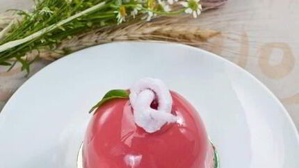 Клубничный мармелад с базиликовым муссом