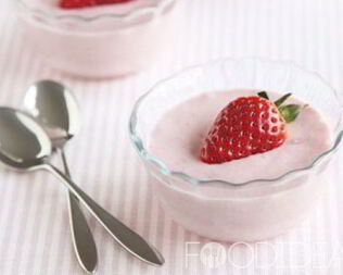 Клубничный зефирный мусс