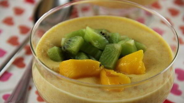 легкий крем-мусс из манго с рикоттой