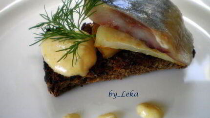 Сельдь с картофелем и муссом из хрена