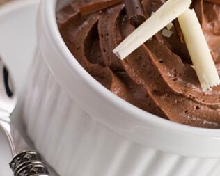 Шоколадный мусс со стружкой