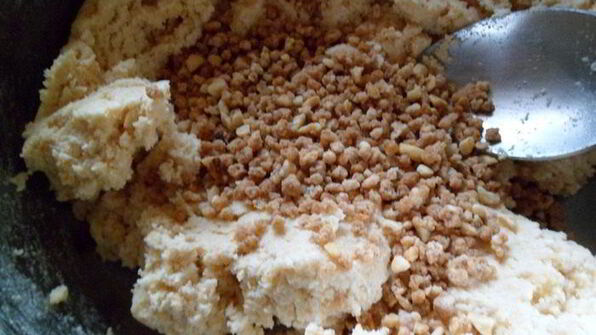 шоколадные стаканчики с черничным муссом и бисквитом