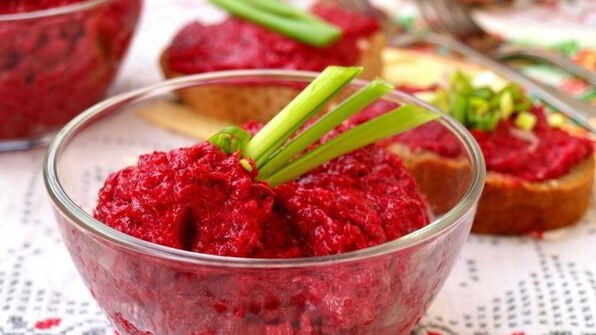 свекольный мусс с брынзой