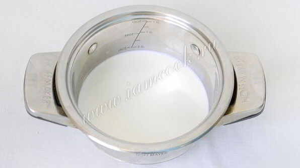 панна котта с красной смородиной