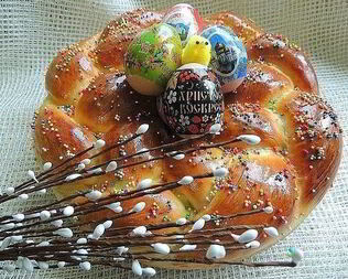 Пасхальный венок с тройной начинкой