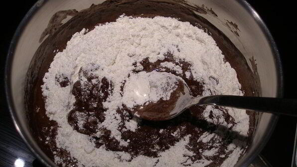 пасхальные брауни в яичной скорлупе