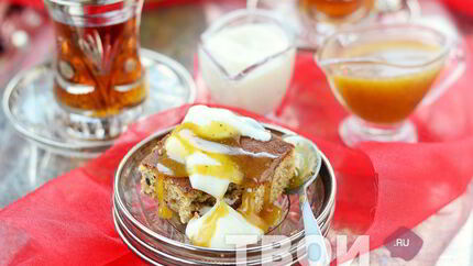 Пудинг с карамельным соусом