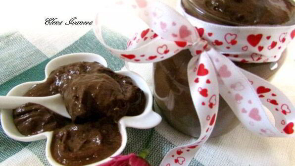 шоколадная паста из банана и авокадо