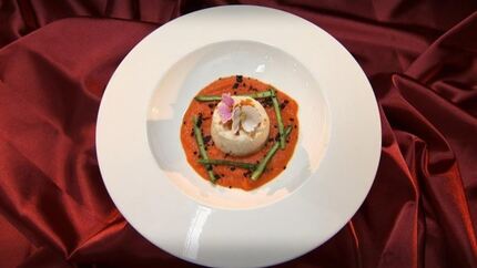 Куриное суфле с апельсиновыми цукатами на морковном пюре