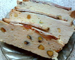 Куриное суфле с фисташками