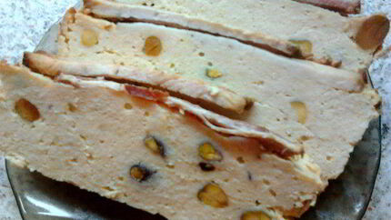 Куриное суфле с фисташками