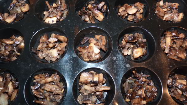 мини-суфле из шампиньонов