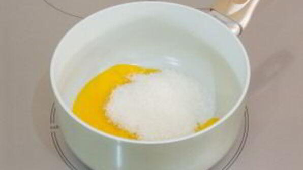 шоколадное суфле с вишневым соусом