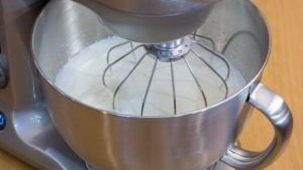 шоколадное суфле с вишневым соусом