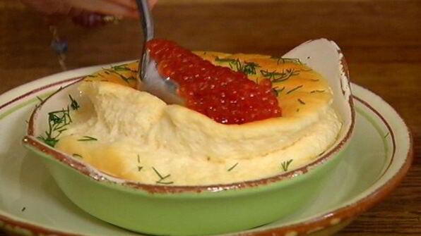 сливочное суфле с красной икрой