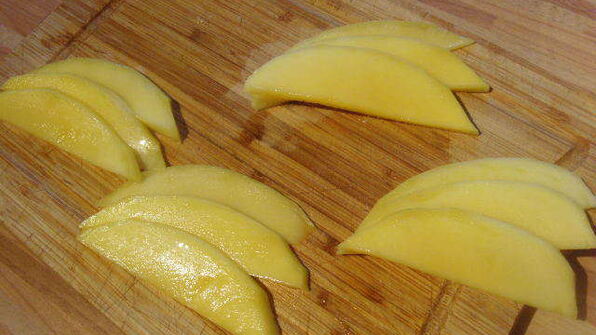 экзотический манговый тирамису