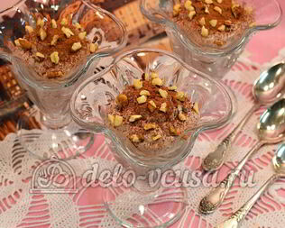 Творог с овсянкой, орехами и изюмом