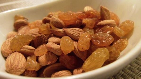 ядра абрикосовых косточек на десерт