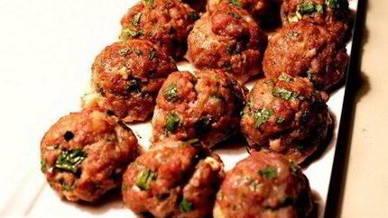 Фрикадельки из мясного фарша по-турецки