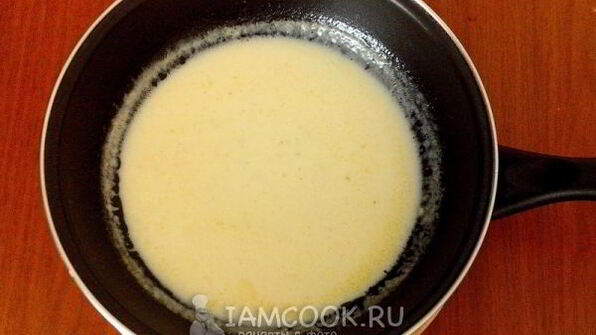 фрикадельки под сливочным соусом