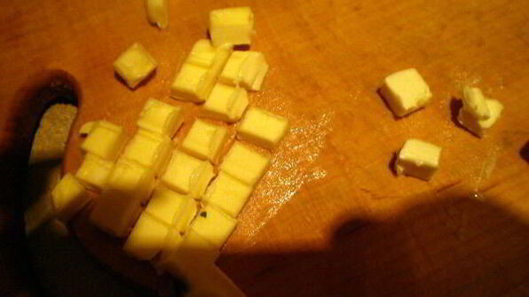 фрикадельки с цедрой лимона и огуречным соусом