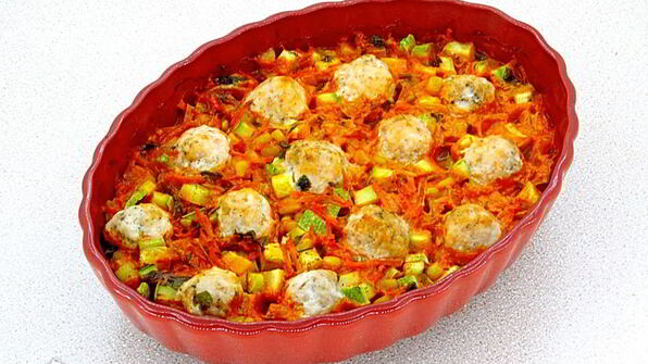 фрикадельки в духовке с кабачками