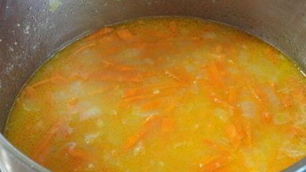 фрикадельки в луково-морковном соусе по-мадридски