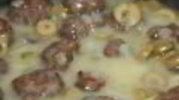 фрикадельки в соусе из оливок