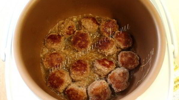 фрикадельки в томатно-сметанном соусе